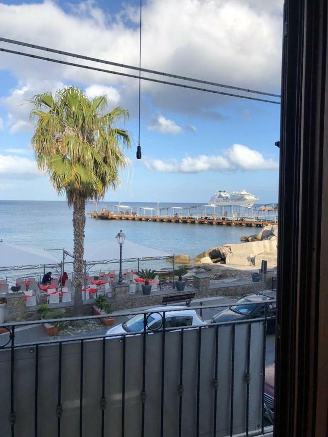 Deluxe Lipari Room Exterior photo