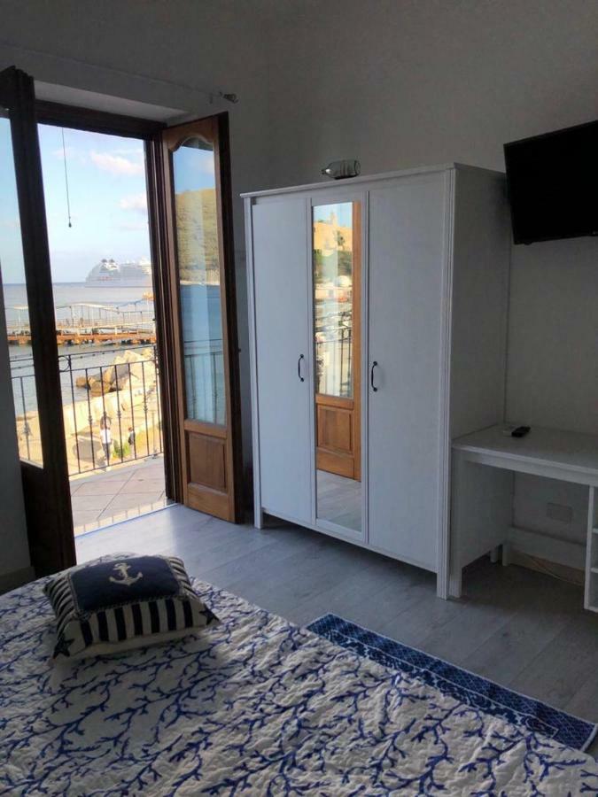 Deluxe Lipari Room Exterior photo